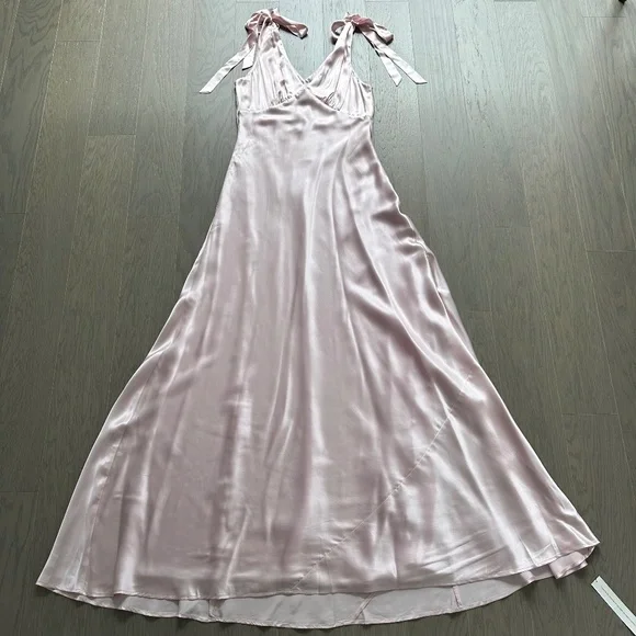 Reformation Pernille Silk Maxi Dress Tie Cherry Blossom Baby Pink MEDIUM - Picture 2 of 12